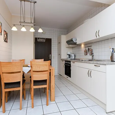 Im Haus Friedeburg *