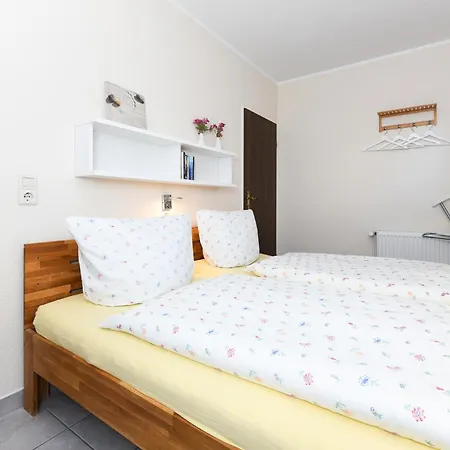 Im Haus Friedeburg *