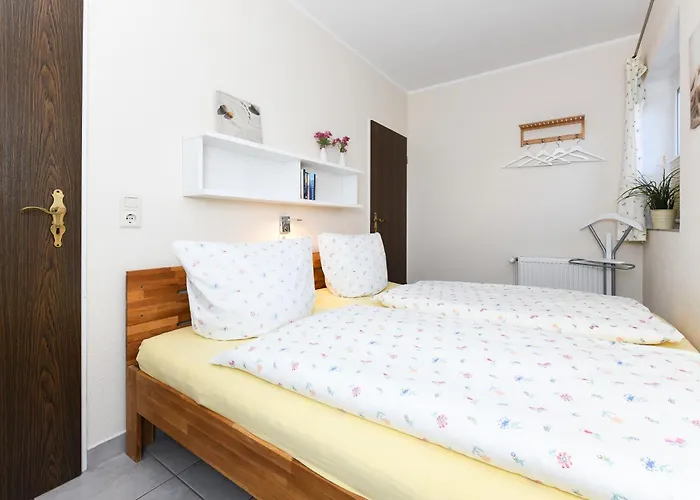 Im Haus Friedeburg *